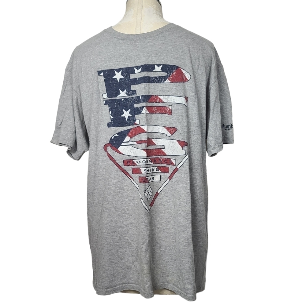 Columbia Gray Red Blue White American Flag Themed PFG Short Sleeve Men's Shirt L